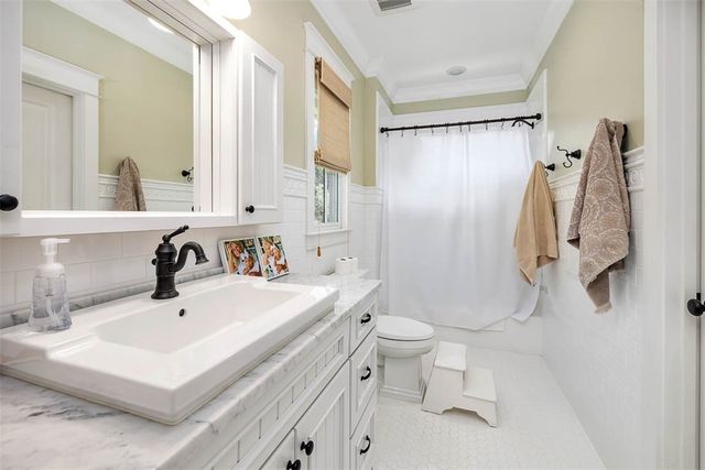 1030 Village Oaks Lane, St Simons Island, GA 31522