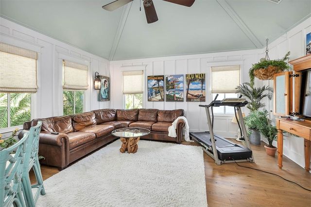 1030 Village Oaks Lane, St Simons Island, GA 31522