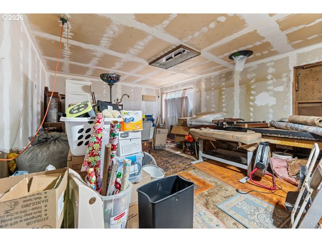 38100 Se COUPLAND Rd, Estacada, OR 97023
