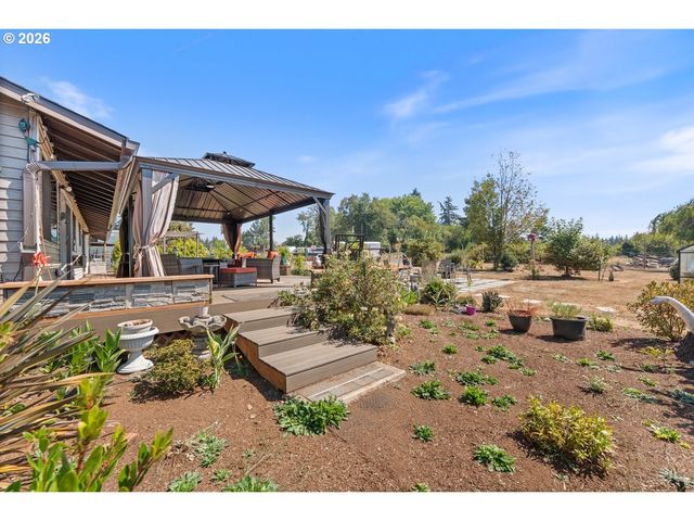 38100 Se COUPLAND Rd, Estacada, OR 97023