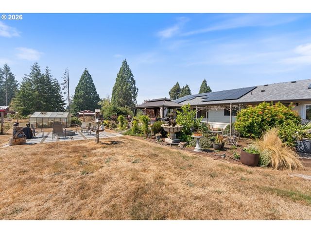 38100 Se COUPLAND Rd, Estacada, OR 97023