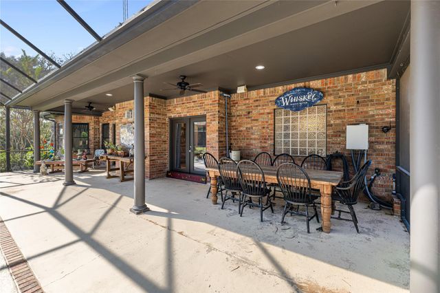 211 Buffalo Creek Court, Bellville, TX 77418