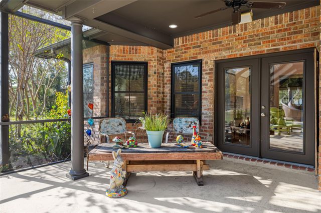 211 Buffalo Creek Court, Bellville, TX 77418