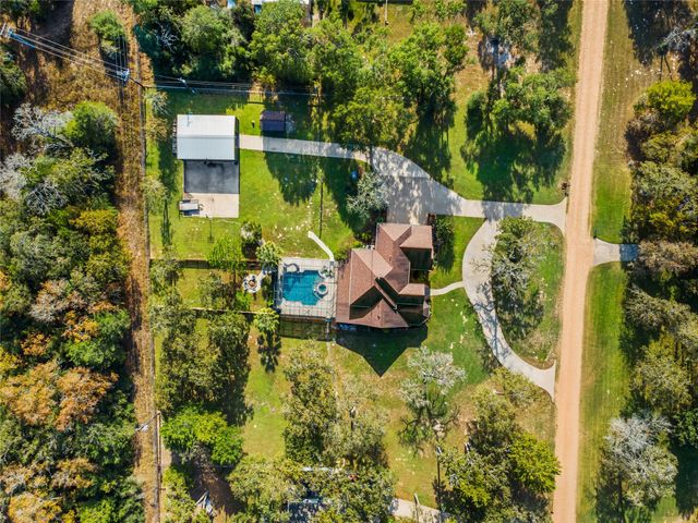 211 Buffalo Creek Court, Bellville, TX 77418