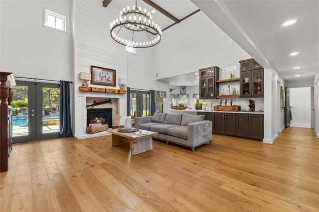 211 Buffalo Creek Court, Bellville, TX 77418