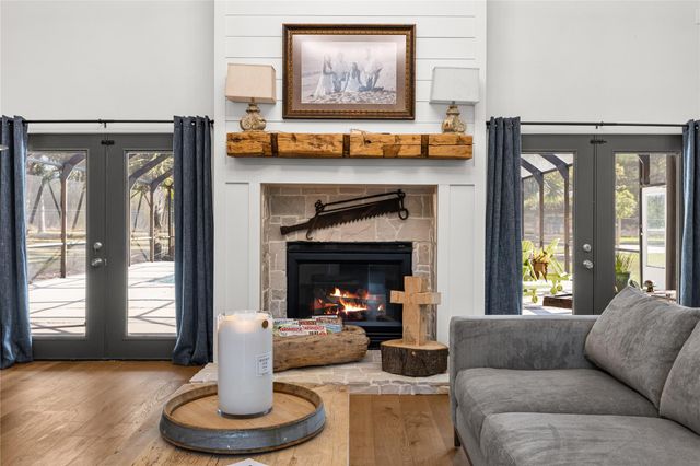 211 Buffalo Creek Court, Bellville, TX 77418