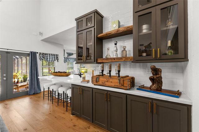 211 Buffalo Creek Court, Bellville, TX 77418