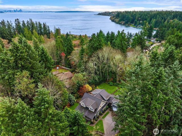 9705 NE Beach Crest Drive, Bainbridge Island, WA 98110