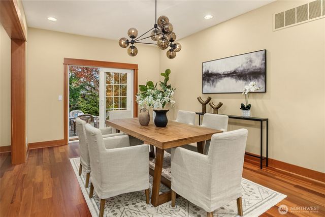 9705 NE Beach Crest Drive, Bainbridge Island, WA 98110