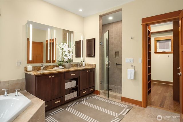 9705 NE Beach Crest Drive, Bainbridge Island, WA 98110