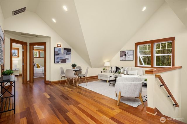 9705 NE Beach Crest Drive, Bainbridge Island, WA 98110