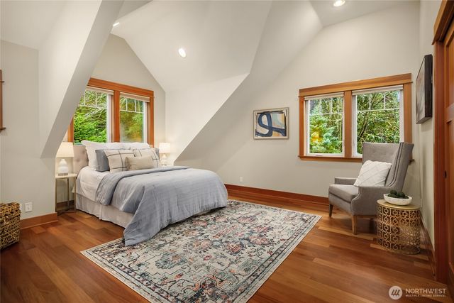 9705 NE Beach Crest Drive, Bainbridge Island, WA 98110