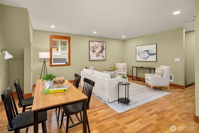 9705 NE Beach Crest Drive, Bainbridge Island, WA 98110