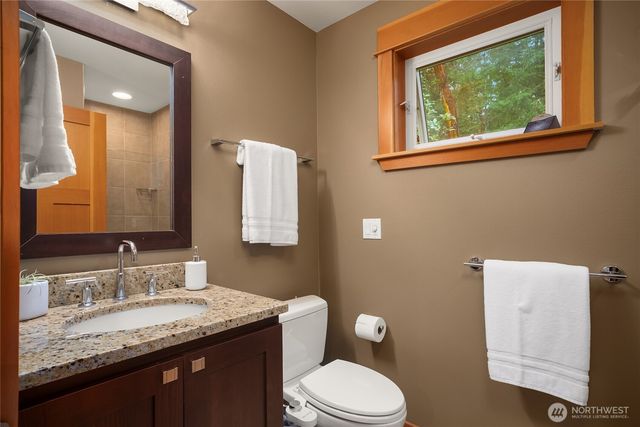 9705 NE Beach Crest Drive, Bainbridge Island, WA 98110