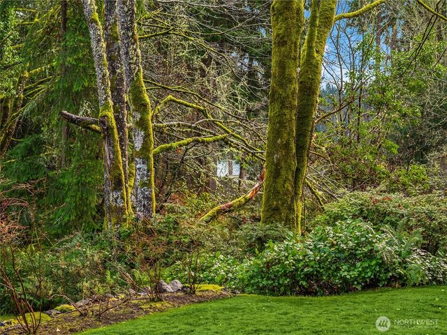 9705 NE Beach Crest Drive, Bainbridge Island, WA 98110