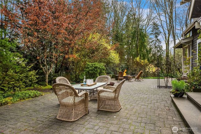 9705 NE Beach Crest Drive, Bainbridge Island, WA 98110