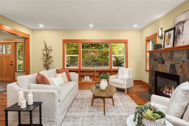 9705 NE Beach Crest Drive, Bainbridge Island, WA 98110