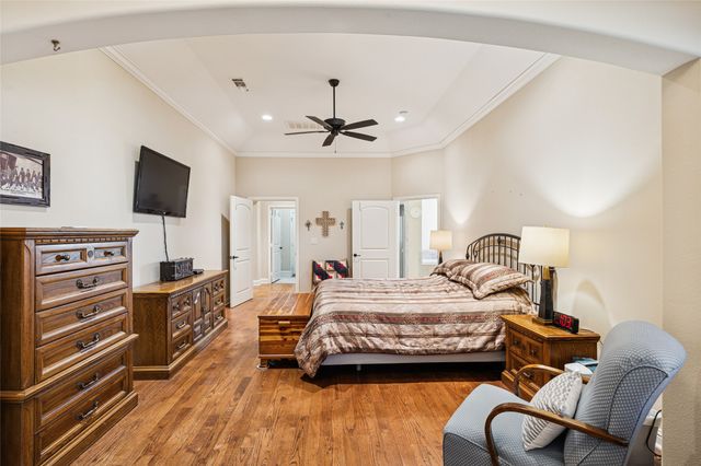 5809 Dry Creek Lane, Arlington, TX 76017