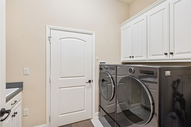 5809 Dry Creek Lane, Arlington, TX 76017