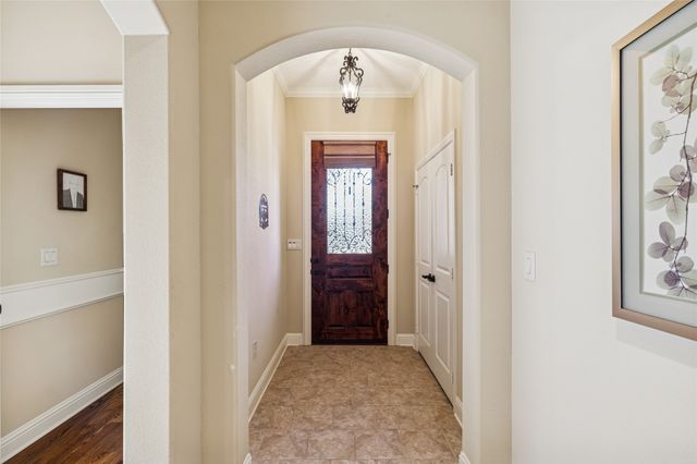 5809 Dry Creek Lane, Arlington, TX 76017