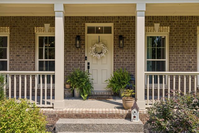 1394 Theta Pike, Columbia, TN 38401