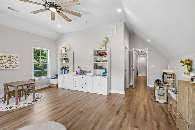 1394 Theta Pike, Columbia, TN 38401