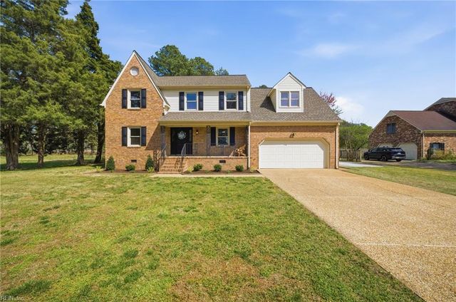 15 Windy Point DR, Poquoson, VA 23662