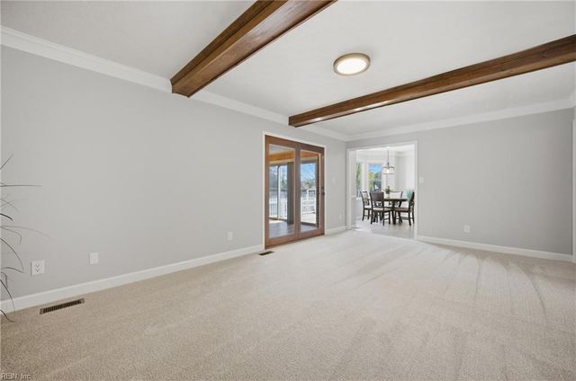 15 Windy Point DR, Poquoson, VA 23662