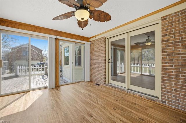 15 Windy Point DR, Poquoson, VA 23662