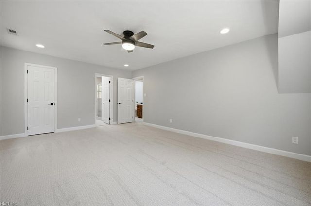 15 Windy Point DR, Poquoson, VA 23662