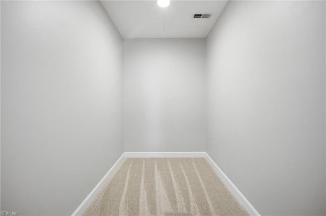 15 Windy Point DR, Poquoson, VA 23662