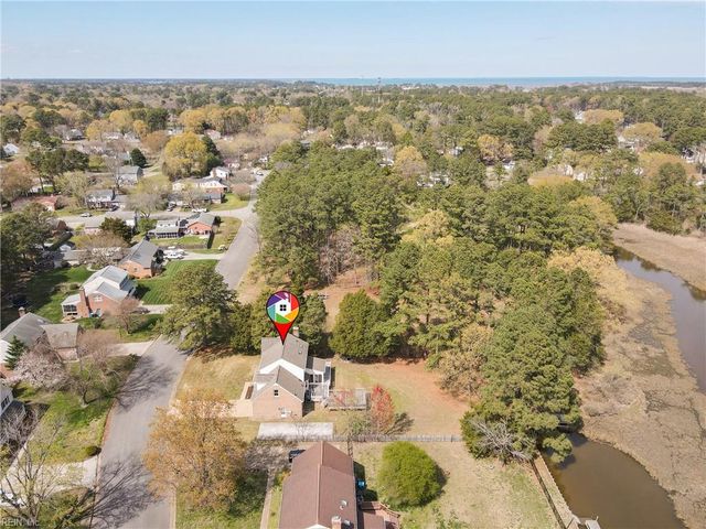 15 Windy Point DR, Poquoson, VA 23662