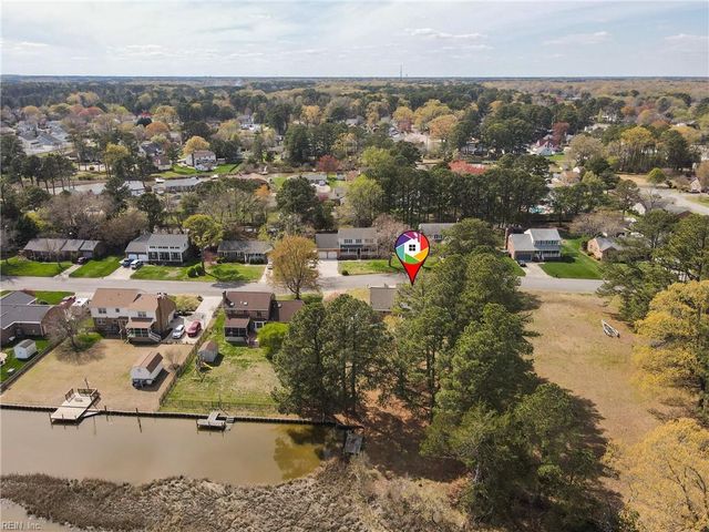 15 Windy Point DR, Poquoson, VA 23662