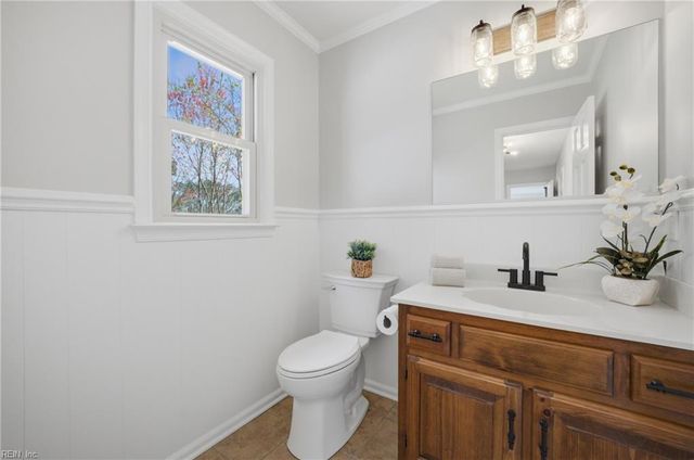 15 Windy Point DR, Poquoson, VA 23662