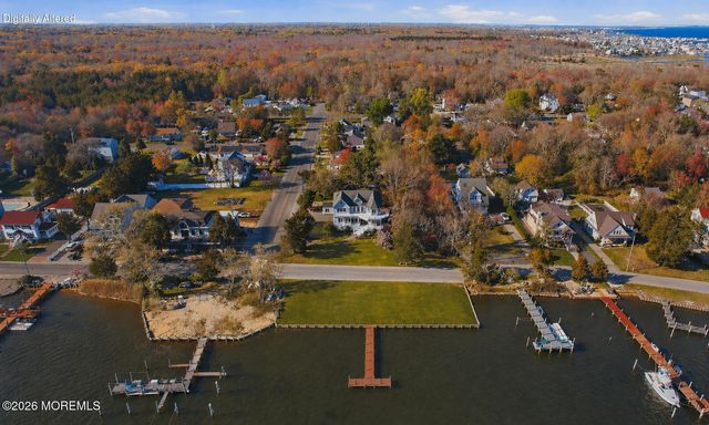159 Harbor Inn Road, Bayville, NJ 08721