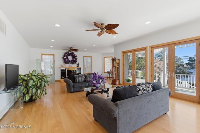159 Harbor Inn Road, Bayville, NJ 08721