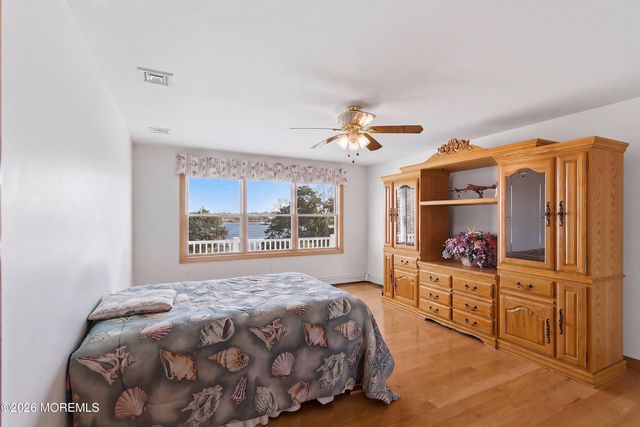 159 Harbor Inn Road, Bayville, NJ 08721
