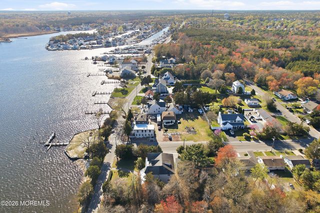 159 Harbor Inn Road, Bayville, NJ 08721