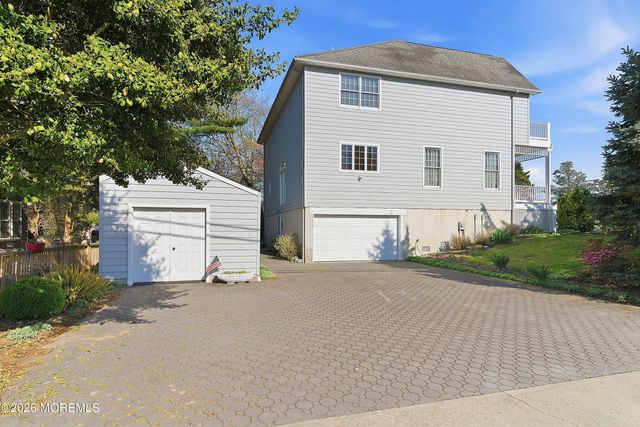 159 Harbor Inn Road, Bayville, NJ 08721