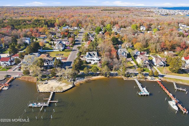 159 Harbor Inn Road, Bayville, NJ 08721