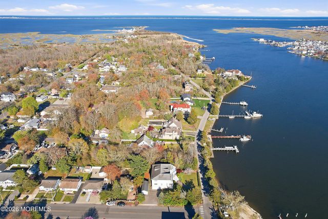 159 Harbor Inn Road, Bayville, NJ 08721