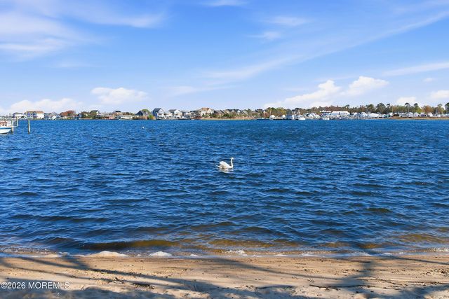 159 Harbor Inn Road, Bayville, NJ 08721