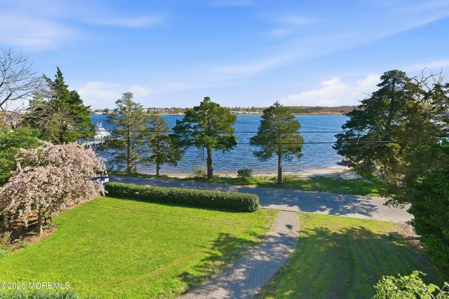 159 Harbor Inn Road, Bayville, NJ 08721
