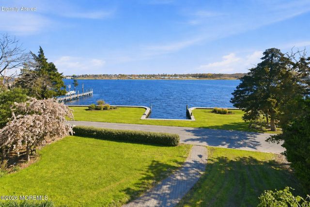 159 Harbor Inn Road, Bayville, NJ 08721
