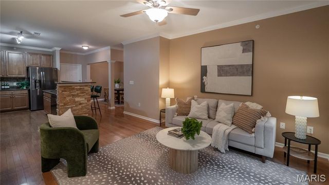 1251 Strassner Drive 2205, Brentwood, MO 63144