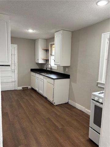 6227 Forest Avenue, Kansas City, MO 64110