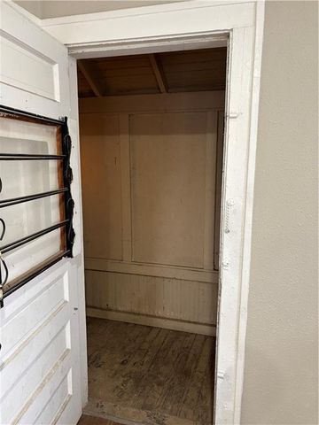 6227 Forest Avenue, Kansas City, MO 64110