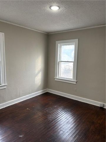 6227 Forest Avenue, Kansas City, MO 64110