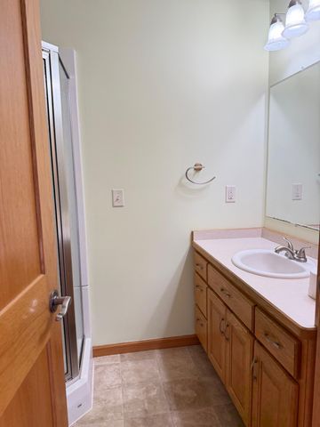 38634 Henna Circle, North Branch, MN 55056