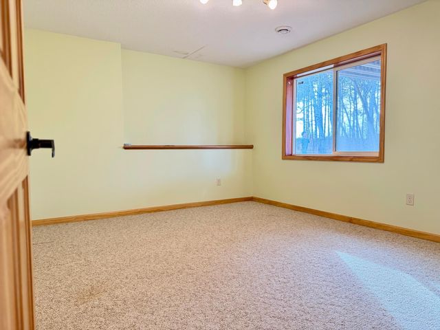 38634 Henna Circle, North Branch, MN 55056